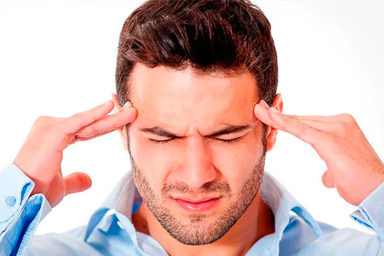 Un dolor de cabeza es un dolor o molestia en la cabeza, el cuero cabelludo o el cuello. Los tipos de dolores de cabeza comunes incluyen cefaleas tensionales, migraña o cefalea en brotes, dolores de cabeza sinusales y dolores de cabeza que empiezan en el cuello. Existen varias áreas de la cabeza que pueden doler cuando se tiene un dolor de cabeza, incluyendo las siguientes: