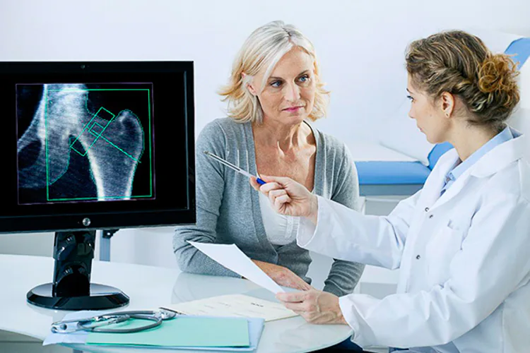 Osteoporosis en la mujer: manteniendo sus huesos sanos y fuertes