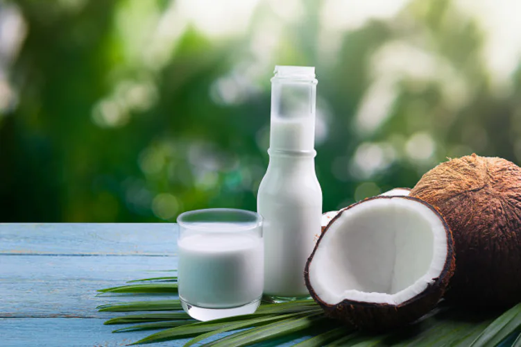 ¿Puede el aceite de coco, lleno de grasas saturadas, ser bueno para la salud?