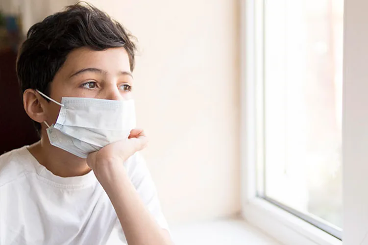 La pandemia empezó a tener efectos en la salud mental desde antes de llegar. Cuando nos estábamos preparando para la pandemia ya había gran cantidad de población con mucho estrés, particularmente los niños; podemos considerar que tantos niños como adolescentes son población altamente vulnerable a la respuesta de ansiedad que generan sus núcleos.