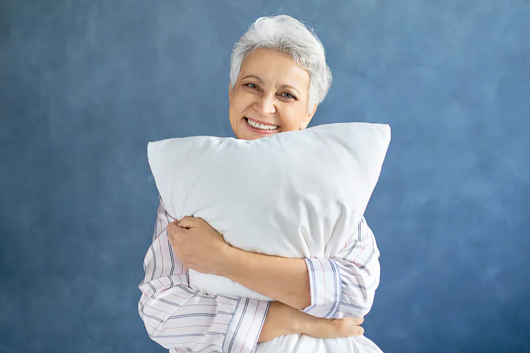 Las siestas prolongadas en personas mayores pueden indicar demencia.