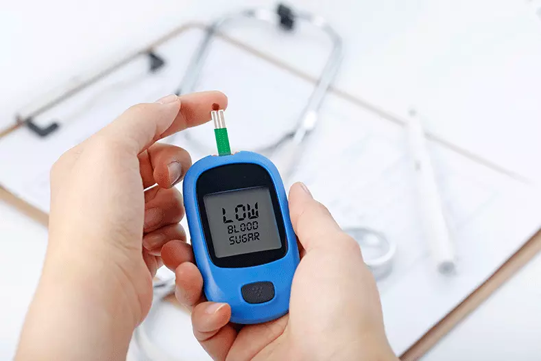 Actualización de los estándares de cuidado en diabetes incluyen nuevos objetivos de presión arterial y lípidos.