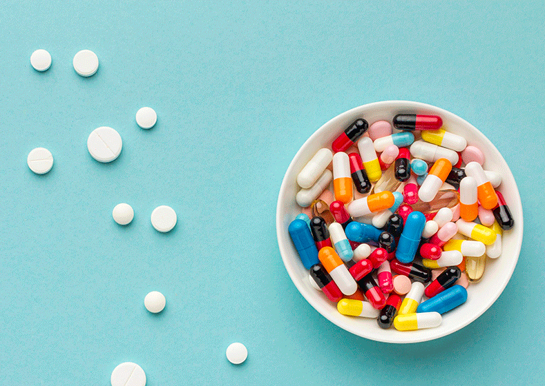 Treinta mil millones de dólares es la cantidad que los estadounidenses gastan cada año en vitaminas y suplementos. Y de acuerdo con un análisis más completo que evaluó los efectos (de las vitaminas y los suplementos), la mayor parte de ese dinero se está desperdiciando.