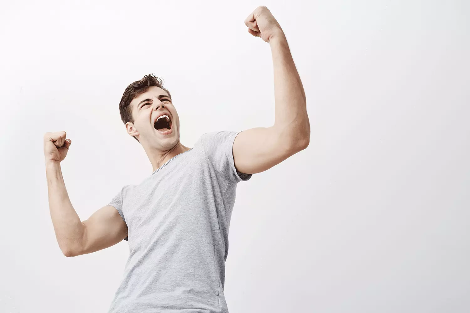 Un nuevo estudio sobre adultos con enfermedad de Alzheimer muestra una fuerte correlación entre la fuerza muscular y la movilidad, y el volumen cerebral, incluso en el hipocampo, que brinda soporte a la función de la memoria.
