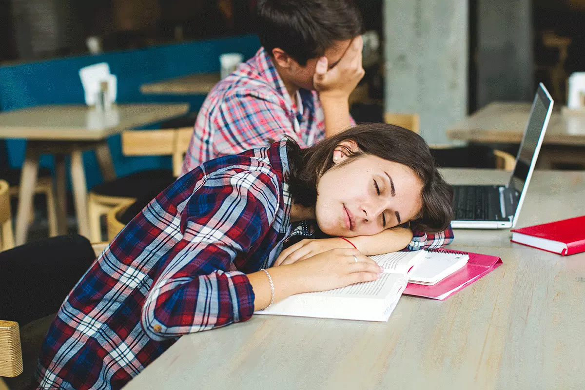 La mala calidad del sueño en la adolescencia podría aumentar el riesgo de esclerosis múltiple en la edad adulta