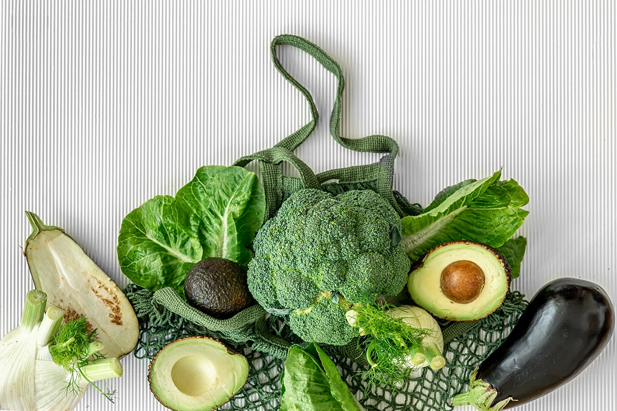 Verduras verdes que deberías incluir en el desayuno para regular el colesterol
